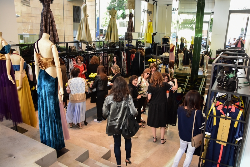 An Evening Around Dresses